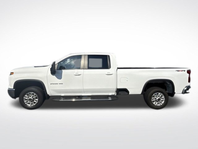 Used 2024 Chevrolet Silverado 2500 LT AWD/4WD image 3