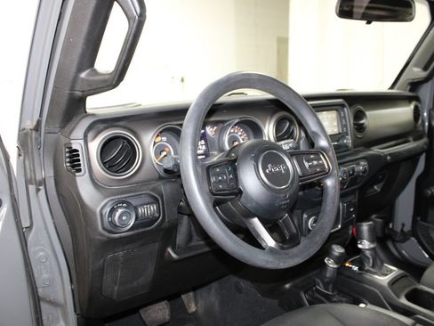 Used 2019 Jeep Wrangler Unlimited Sport AWD/4WD image 19