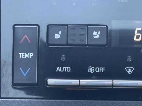 Used 2019 Toyota Avalon Touring w/ Advanced Safety Package image 32