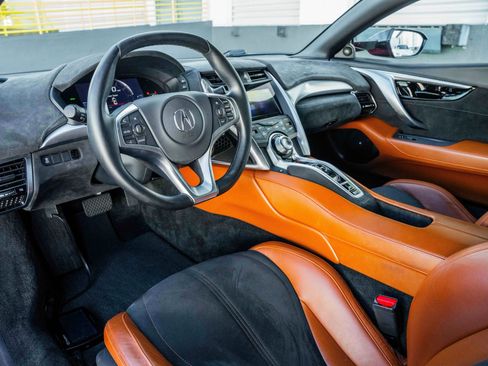 Used 2017 Acura NSX image 12
