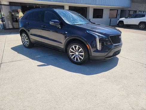 Used 2023 Cadillac XT4 Sport FWD image 7