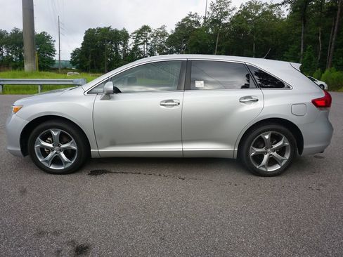 Used 2010 Toyota Venza FWD image 15