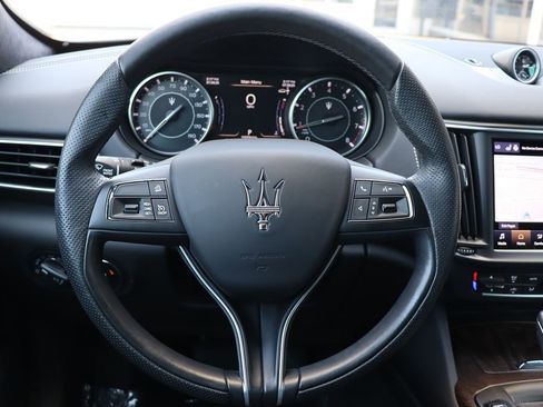 Used 2022 Maserati Levante GT image 21