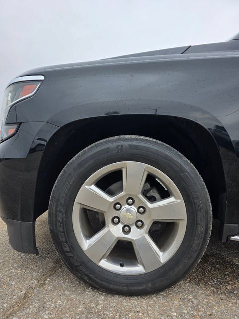 Used 2017 Chevrolet Suburban Premier AWD/4WD image 10