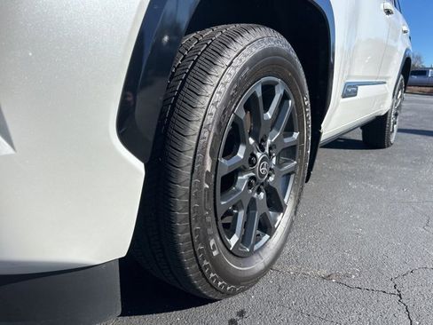 Used 2025 Toyota Sequoia Platinum image 12