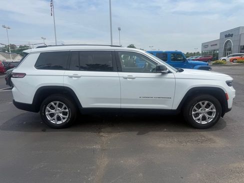 Used 2023 Jeep Grand Cherokee L Limited AWD/4WD image 7