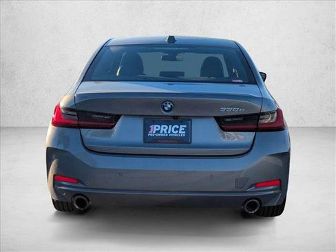 Used 2023 BMW 330e w/ Convenience Package image 7