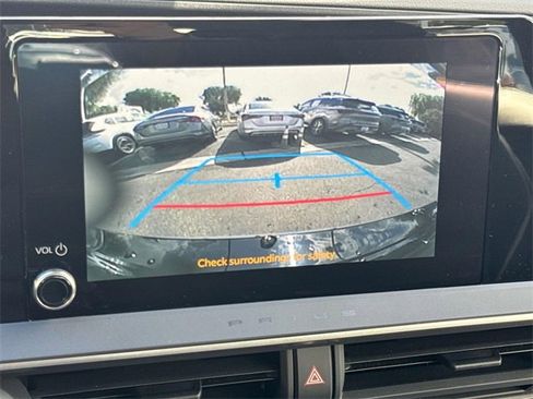 Used 2025 Toyota Prius Limited image 15