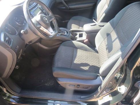 Used 2018 Nissan Rogue SV AWD/4WD image 14