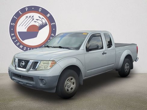 Used 2015 Nissan Frontier S RWD image 2