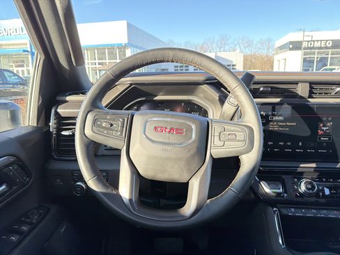 Used 2024 GMC Sierra 2500 AT4 w/ AT4 Premium Plus Package image 14