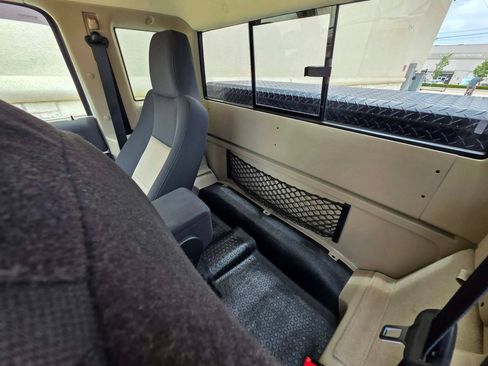 Used 2005 Ford Ranger STX RWD image 12
