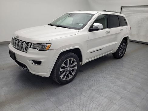 Used 2018 Jeep Grand Cherokee Overland image 2