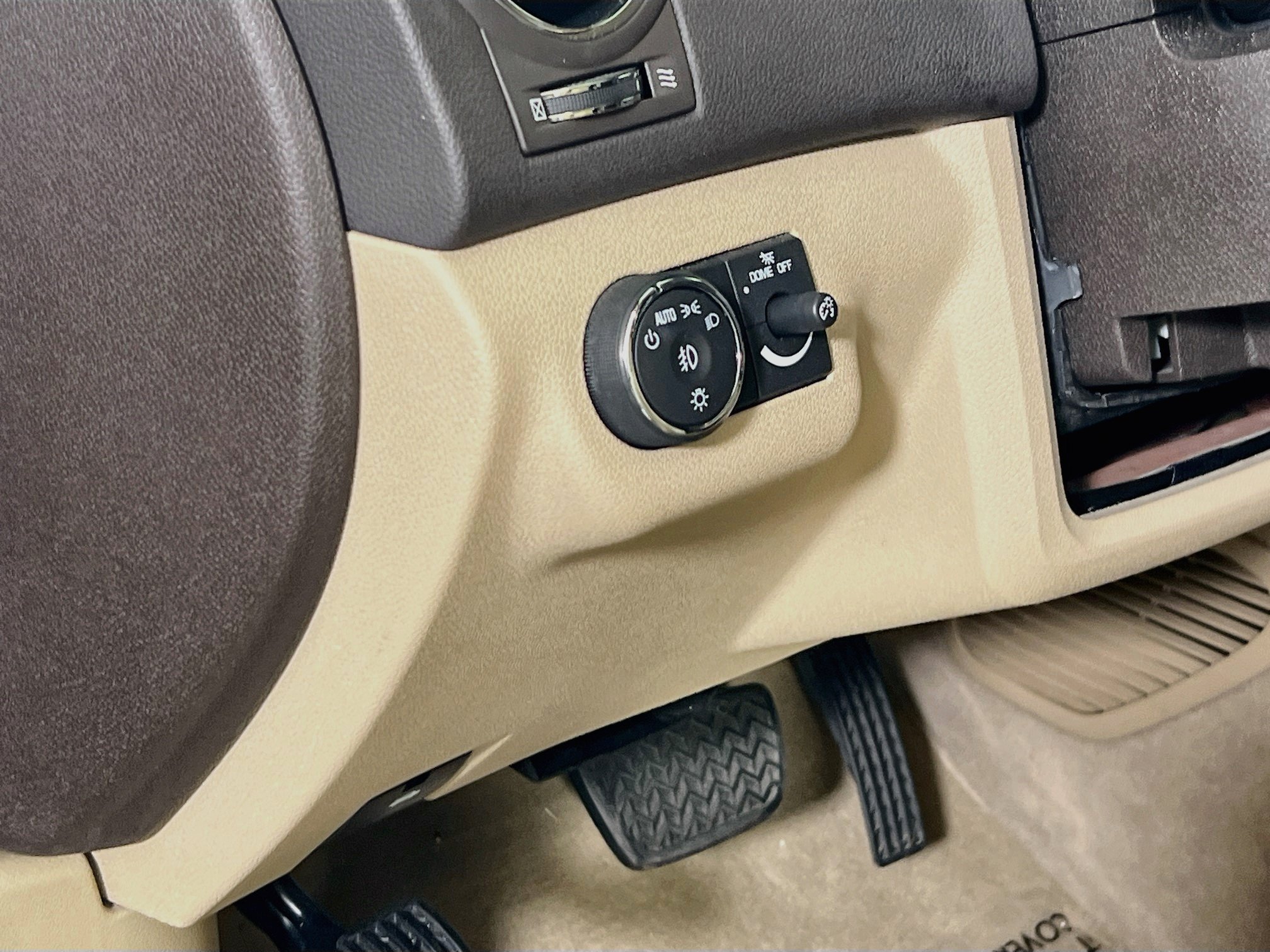 Used 2011 Buick Enclave CXL FWD image 10
