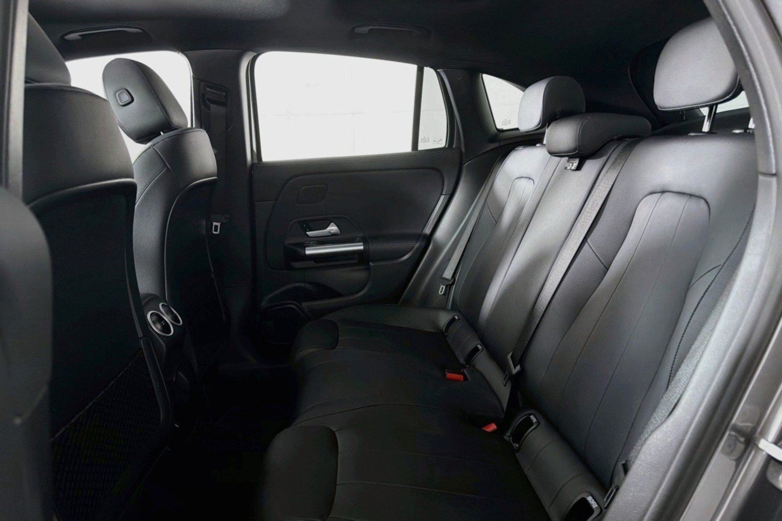 Certified 2026 Mercedes-Benz GLA 250 image 9