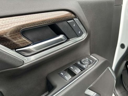 Used 2025 Chevrolet Silverado 2500 LT w/ Trail Boss Package image 16