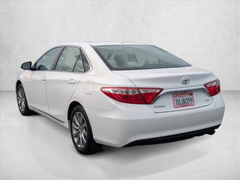 Used 2016 Toyota Camry XLE image 8