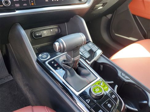 Used 2024 Kia Sportage SX image 27