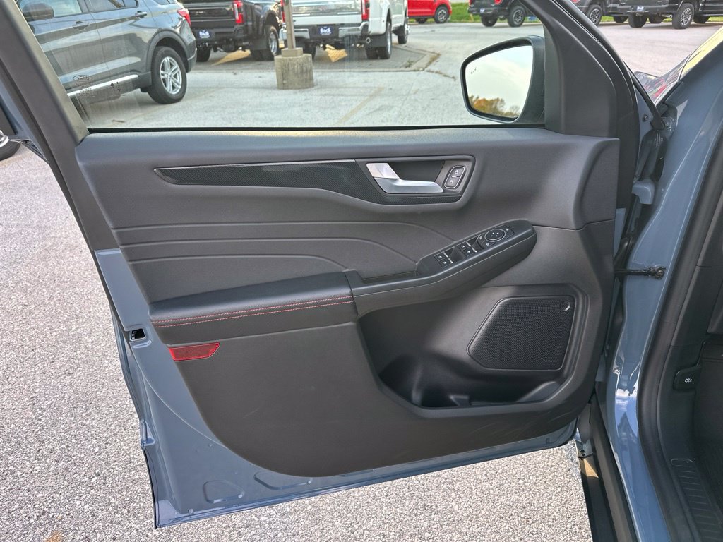 Used 2024 Ford Escape ST-Line w/ Tech Pack #1 AWD/4WD image 22