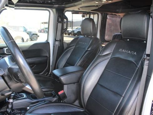 Used 2023 Jeep Wrangler Unlimited Sahara w/ Cold Weather Group AWD/4WD image 44