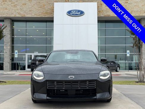 Used 2025 Nissan Z Sport w/ Floor Mat Package RWD image 2