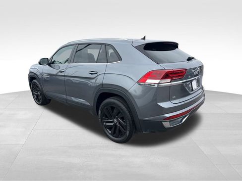 Used 2023 Volkswagen Atlas Cross Sport SE image 5
