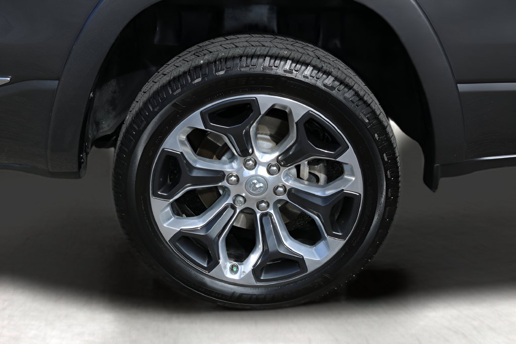 Used 2019 RAM 1500 Limited w/ Advanced Safety Group RWD image 9