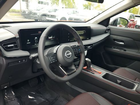 New 2026 Nissan Kicks SR w/ Illumination Package FWD image 16