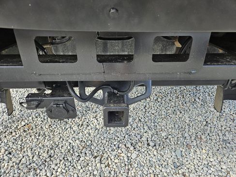 Used 2012 Ford F550 2WD Regular Cab Super Duty w/ PWR Equipment Group image 21
