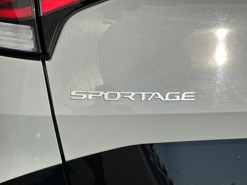 Certified 2023 Kia Sportage SX image 32