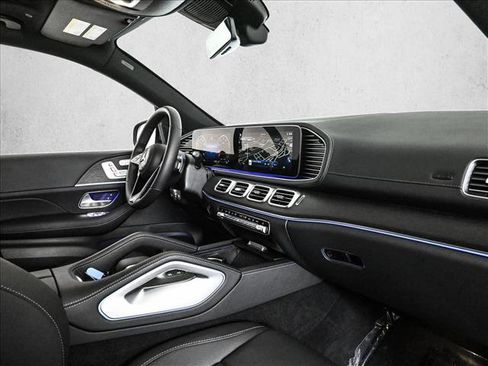 Certified 2026 Mercedes-Benz GLE 450 4MATIC w/ 3rd Row Seat Package image 23