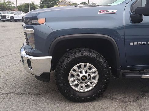 Used 2025 Chevrolet Silverado 2500 LT AWD/4WD image 10