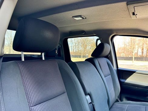 Used 2012 Nissan Titan SV image 19