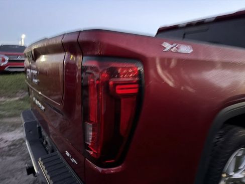 Used 2020 GMC Sierra 1500 SLT w/ SLT Premium Plus Package AWD/4WD image 11