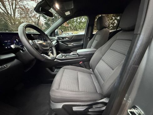 Used 2025 Chevrolet Equinox LT image 25