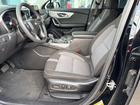 Used 2025 Chevrolet Blazer LT image 14