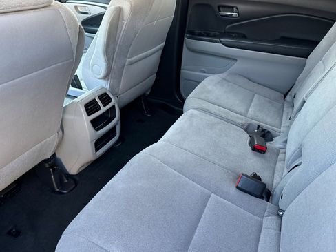 Used 2019 Honda Pilot LX image 25