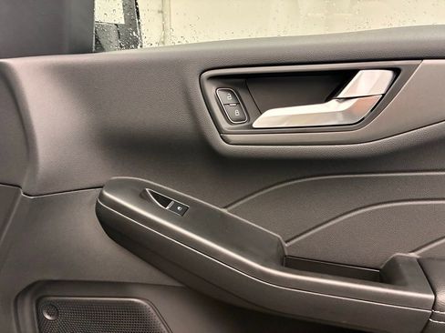 New 2026 Ford Escape SE w/ Class II Trailer Tow Package image 28