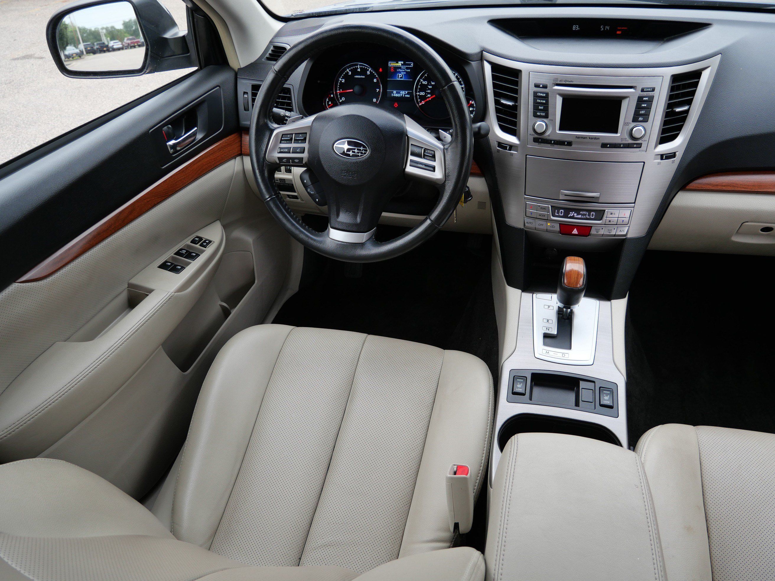 Used 2014 Subaru Outback 2.5i Limited w/ Moonroof Package AWD/4WD image 9