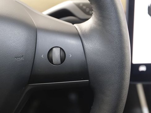 Used 2021 Tesla Model Y Long Range AWD/4WD image 49