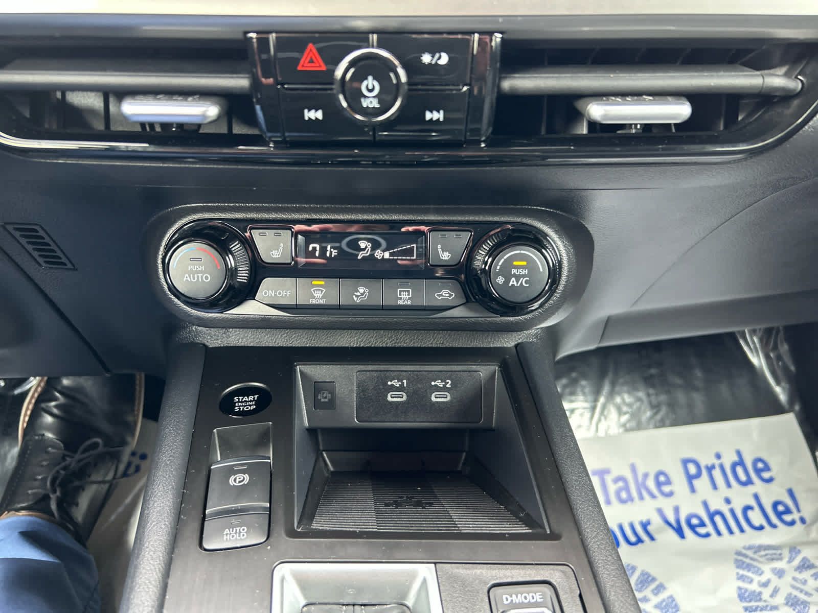 Used 2026 Nissan Kicks SV w/ Cold Weather Package AWD/4WD image 18