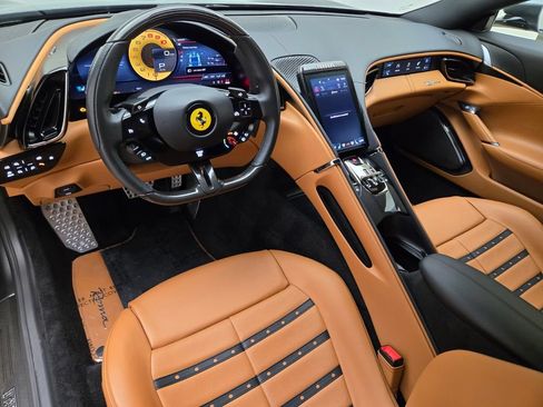 Used 2023 Ferrari Roma RWD image 20