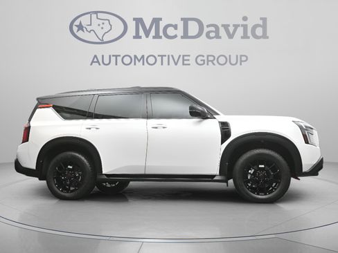 Used 2025 Nissan Armada PRO-4X AWD/4WD image 35