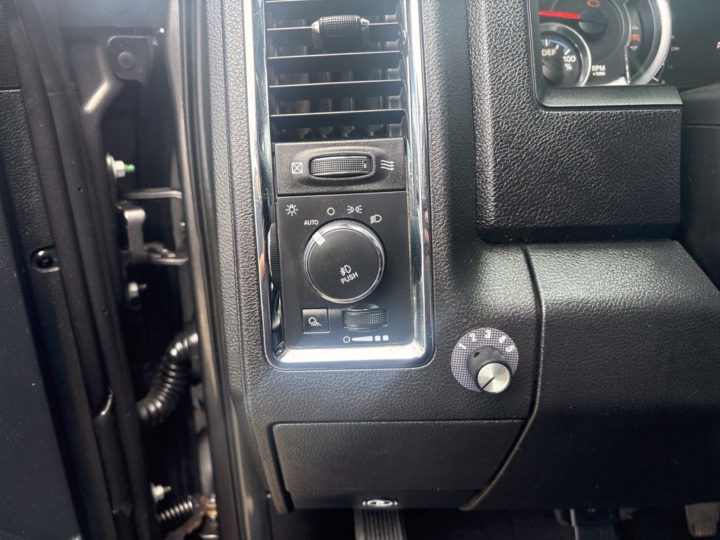 Used 2014 RAM 2500 Laramie AWD/4WD image 14
