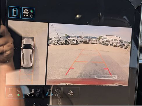 New 2026 GMC Acadia Denali Ultimate w/ LPO, Floor Liner Package AWD/4WD image 16