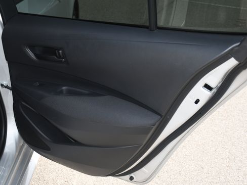 Used 2023 Toyota Corolla LE image 18