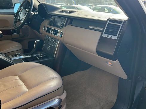 Used 2010 Land Rover Range Rover HSE image 22