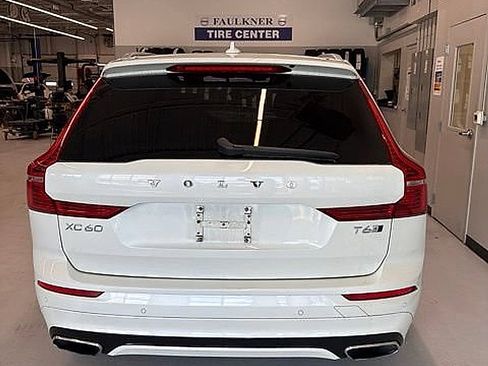 Used 2018 Volvo XC60 T6 R-Design w/ Convenience Package AWD/4WD image 5
