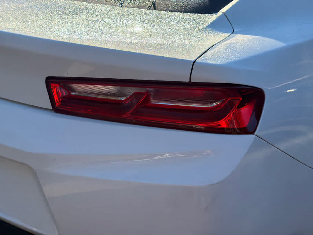 Used 2017 Chevrolet Camaro LT RWD image 10