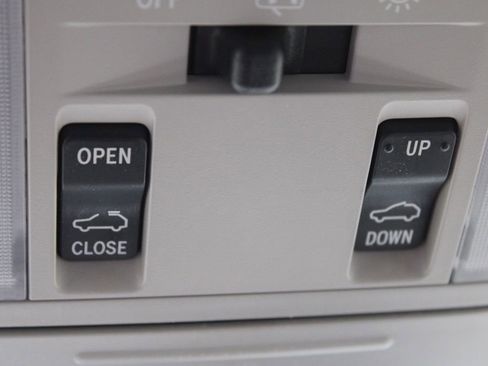 Used 2017 Toyota RAV4 XLE image 28